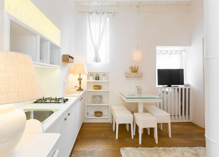 Charming Colosseo Apartamento *